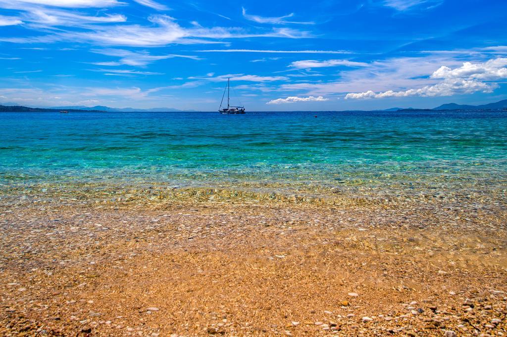 Krouzeri Beach Apartments Nisaki  Phòng bức ảnh
