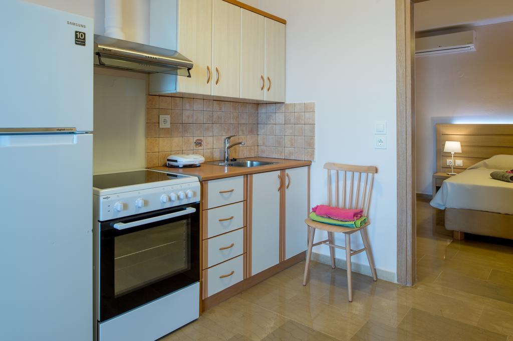 Krouzeri Beach Apartments Nisaki  Phòng bức ảnh